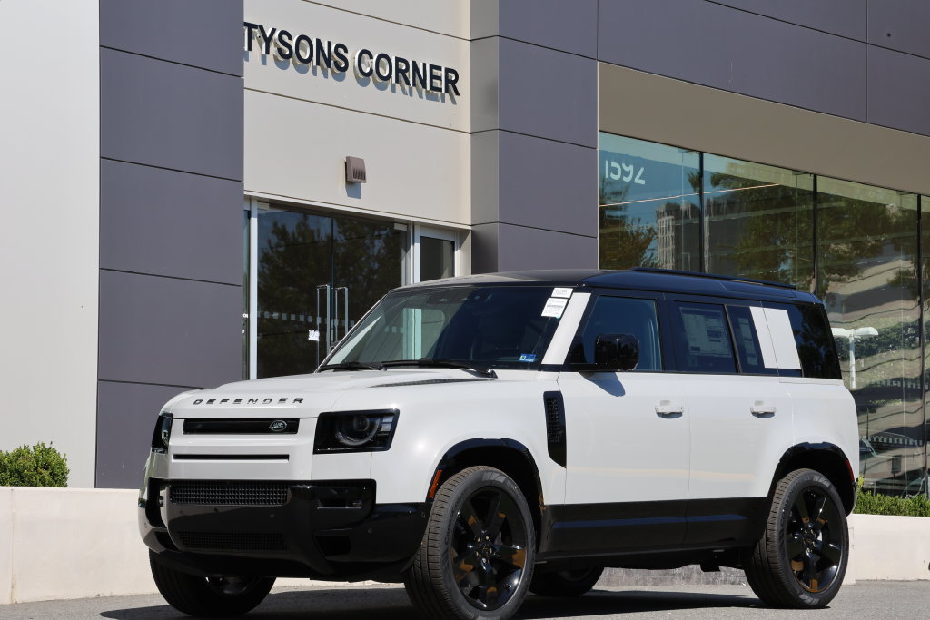 New 2026 Land Rover Defender 110 X-Dynamic SE