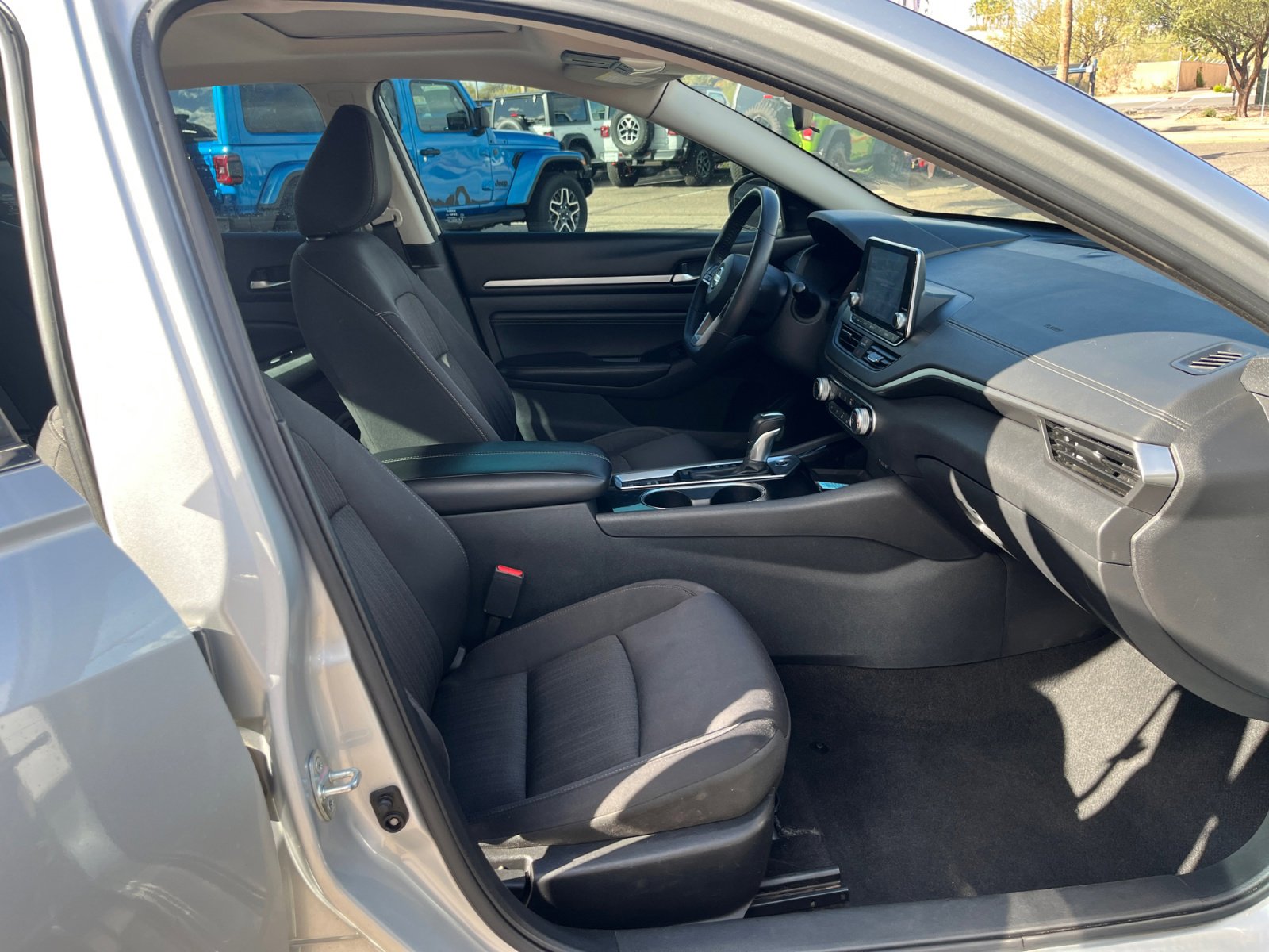 Used 2021 Nissan Altima 2.5 SV w/ SV Premium Package image 19