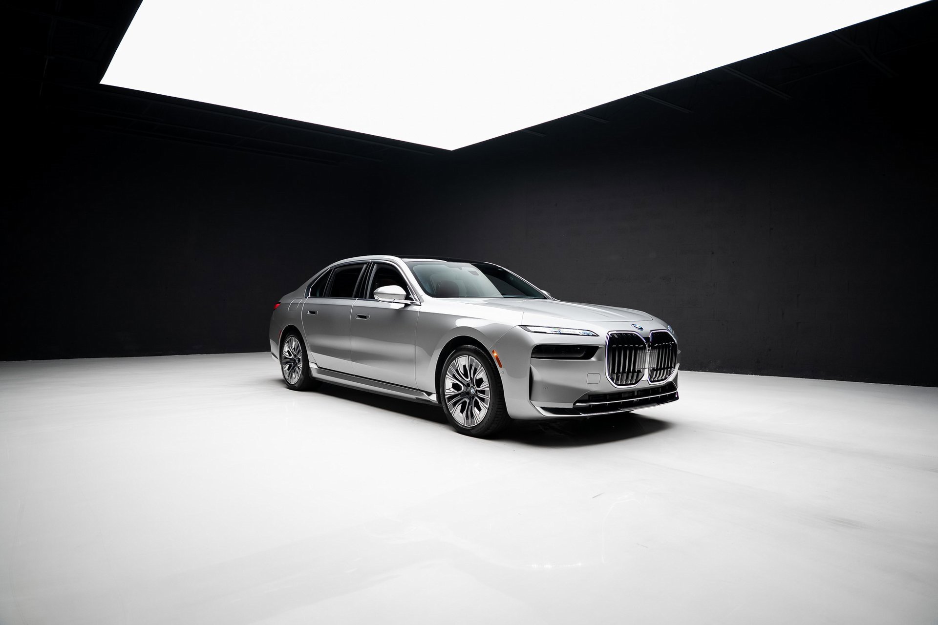 Used 2023 BMW i7 xDrive60 image 86