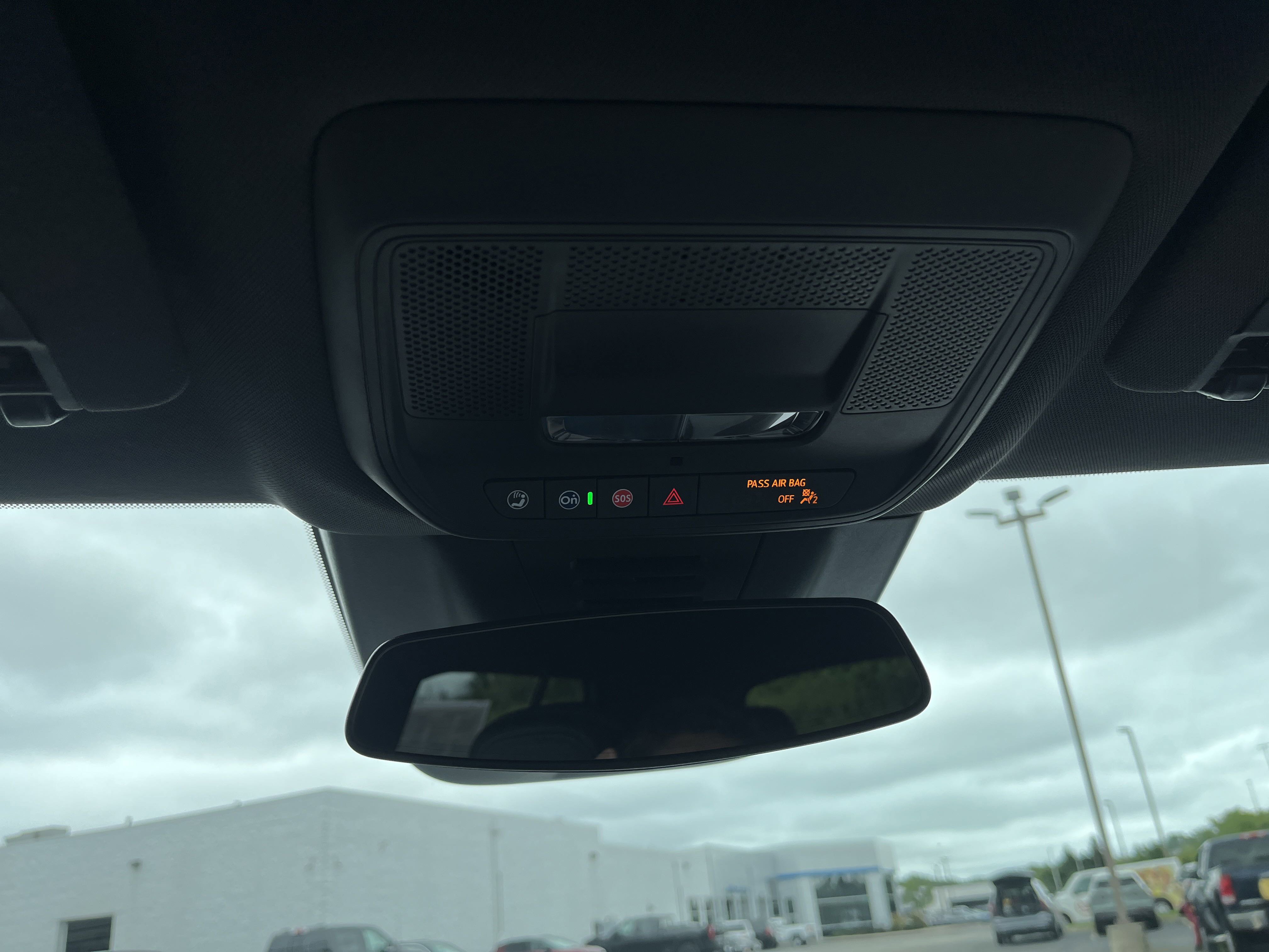 Used 2025 Chevrolet Equinox EV LT w/ Convenience Package image 31