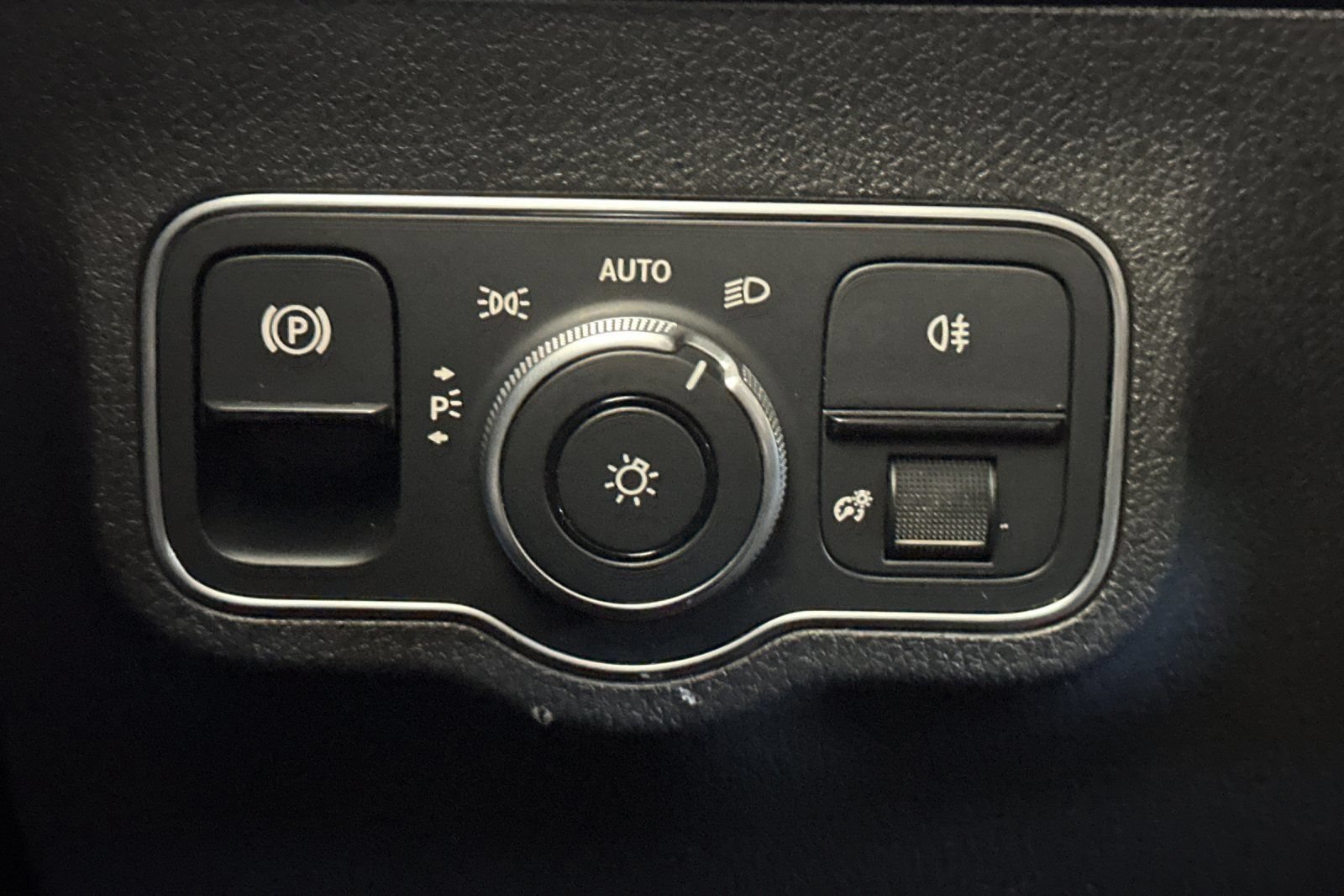 Certified 2024 Mercedes-Benz EQB 250+ w/ Winter Package image 39