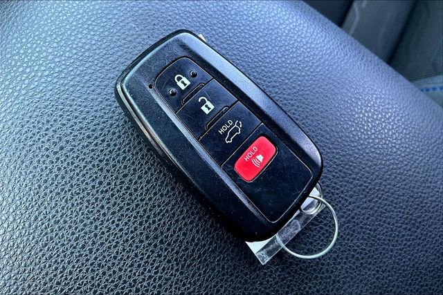 Used 2022 Toyota RAV4 SE w/ Convenience Package AWD/4WD image 35