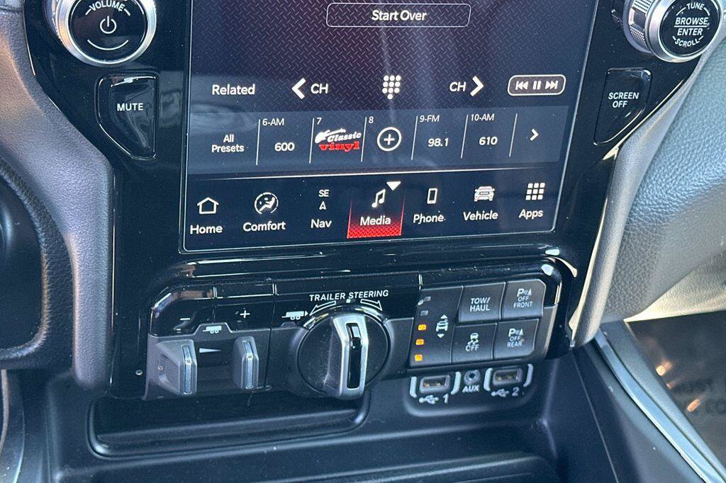 Used 2022 RAM 1500 Laramie AWD/4WD image 20