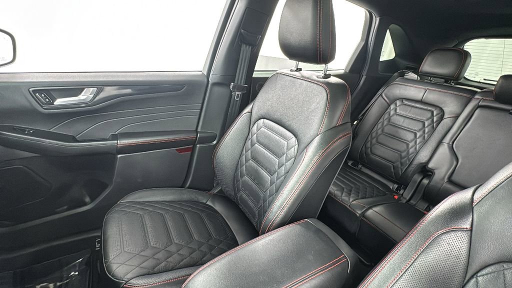 Used 2024 Ford Escape ST-Line Elite w/ Premium Technology Package image 13