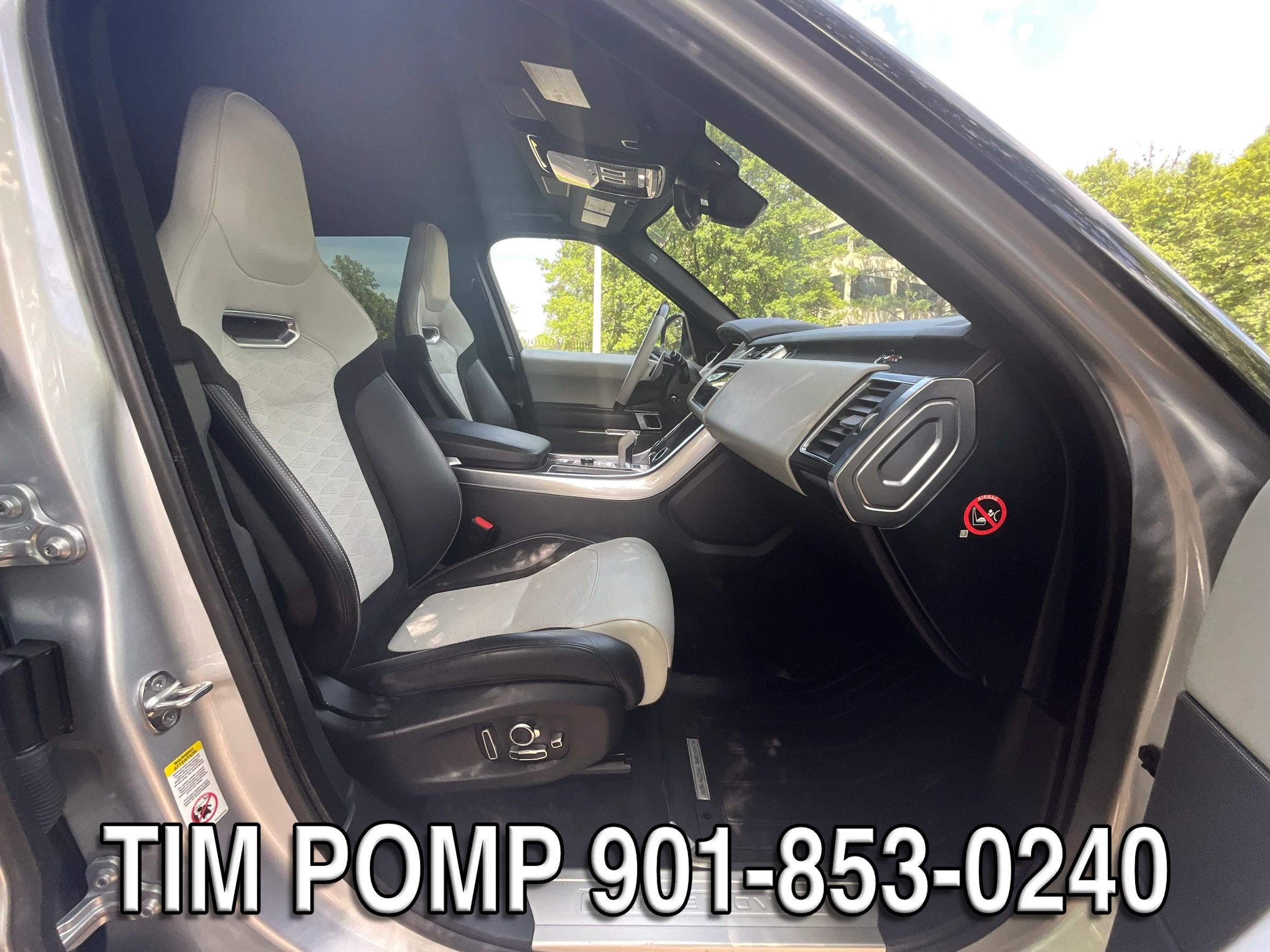 Used 2019 Land Rover Range Rover Sport SVR AWD/4WD image 27