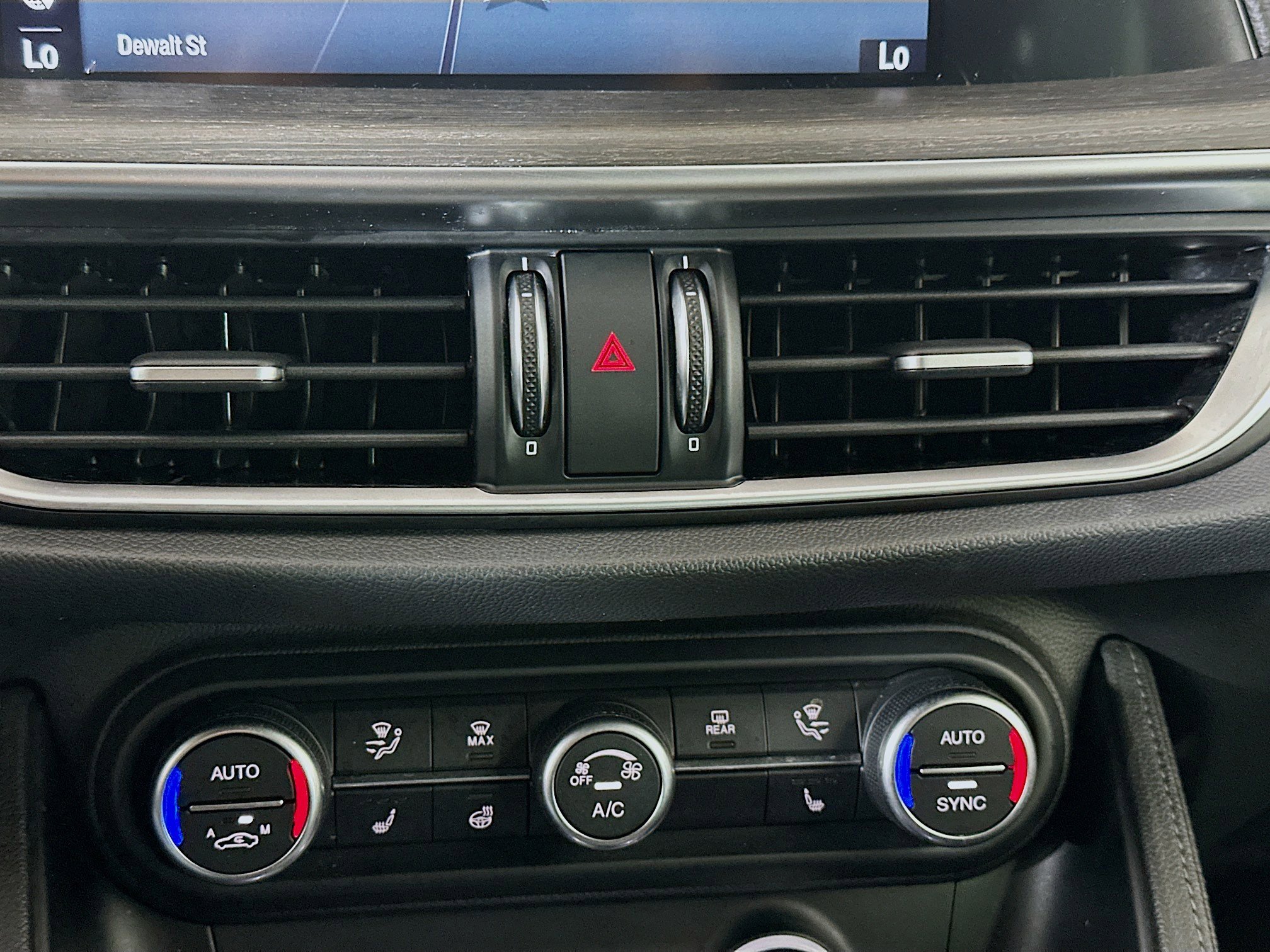 Used 2022 Alfa Romeo Stelvio Ti image 24