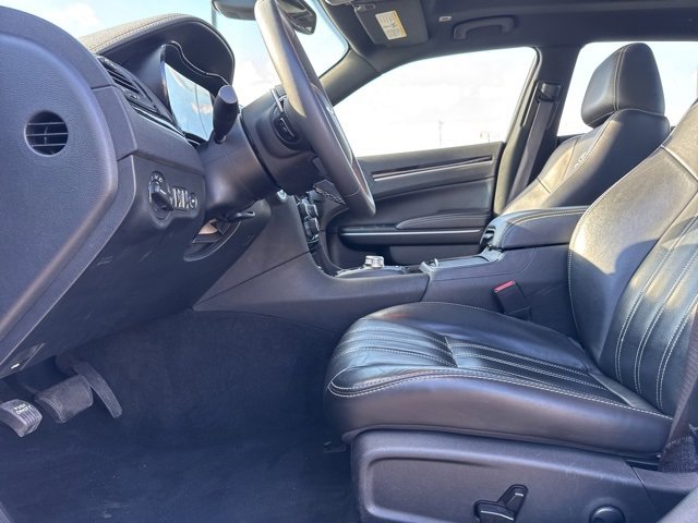 Used 2023 Chrysler 300 S image 19