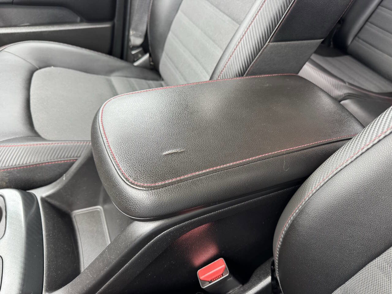 Used 2015 GMC Canyon SLE w/ All-Terrain Package AWD/4WD image 27