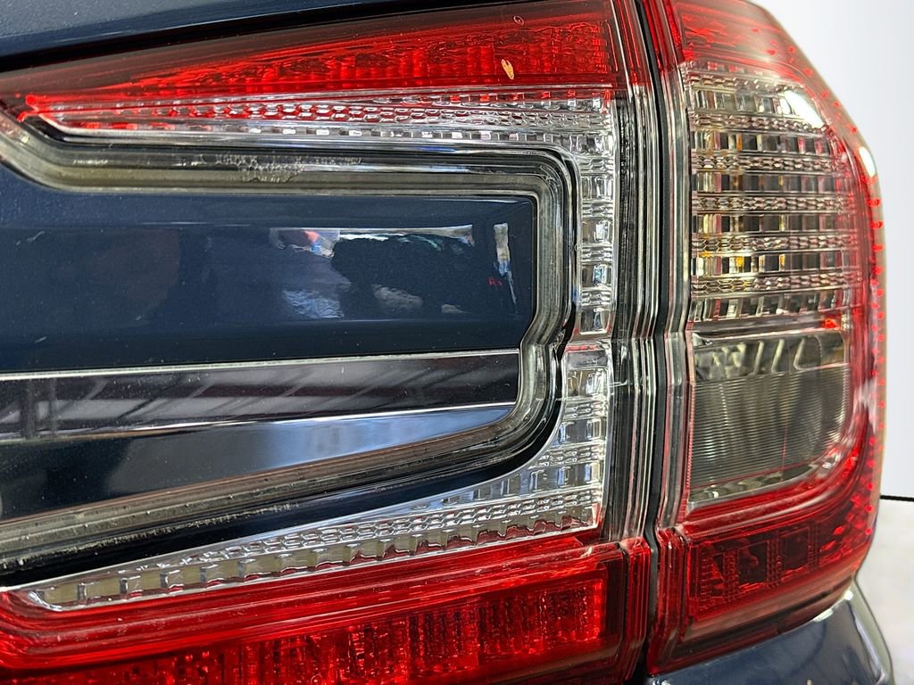 Used 2023 Subaru Ascent Limited image 31