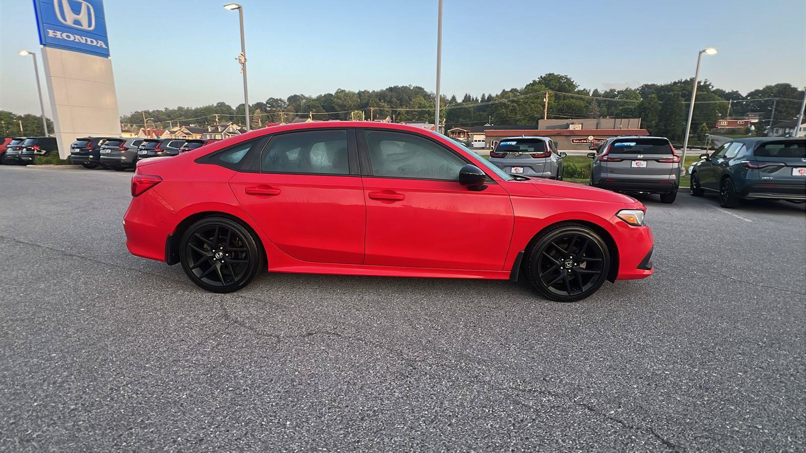 Used 2022 Honda Civic Sport image 3