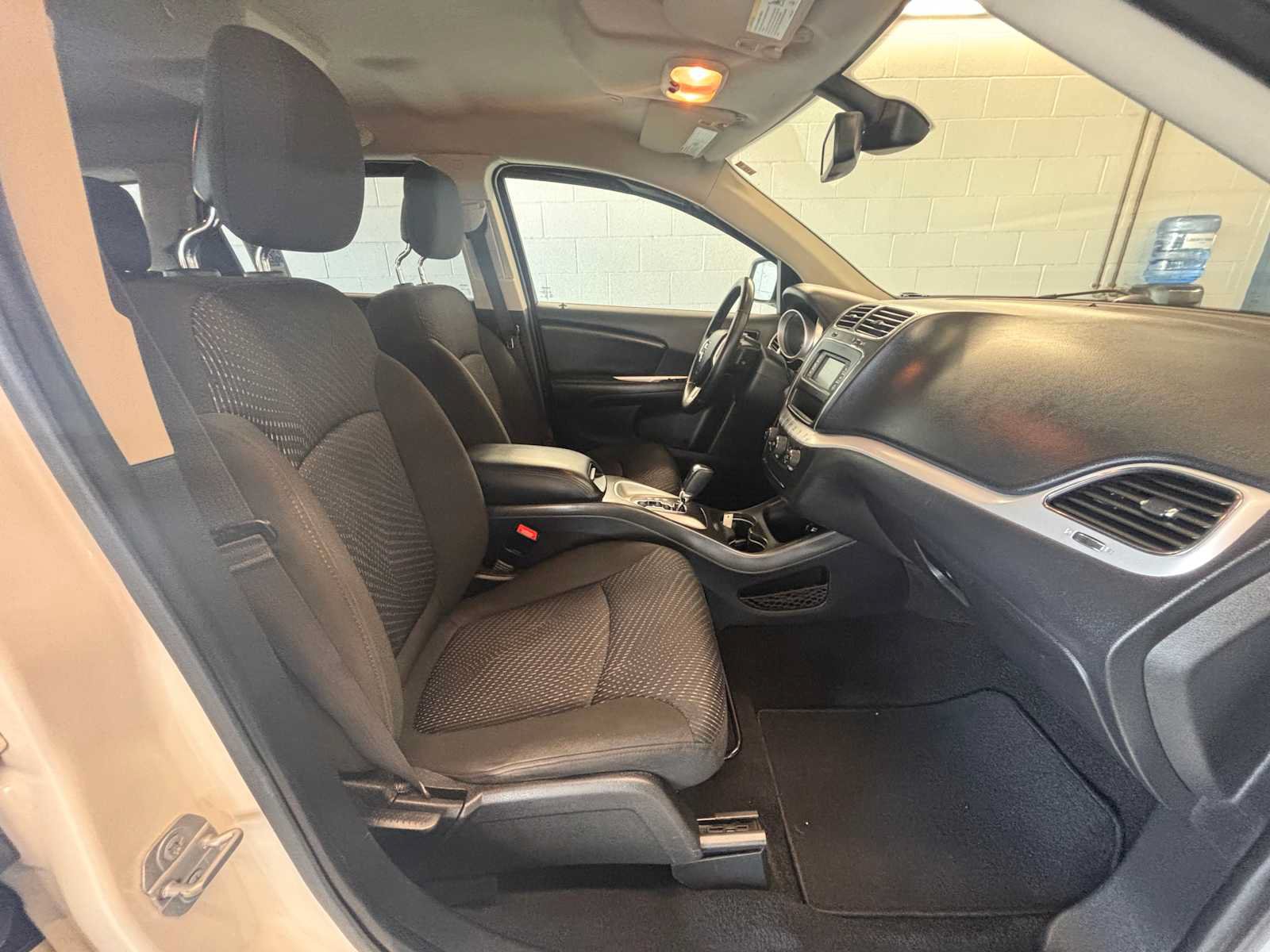 Used 2019 Dodge Journey SE w/ Connectivity Group FWD image 7