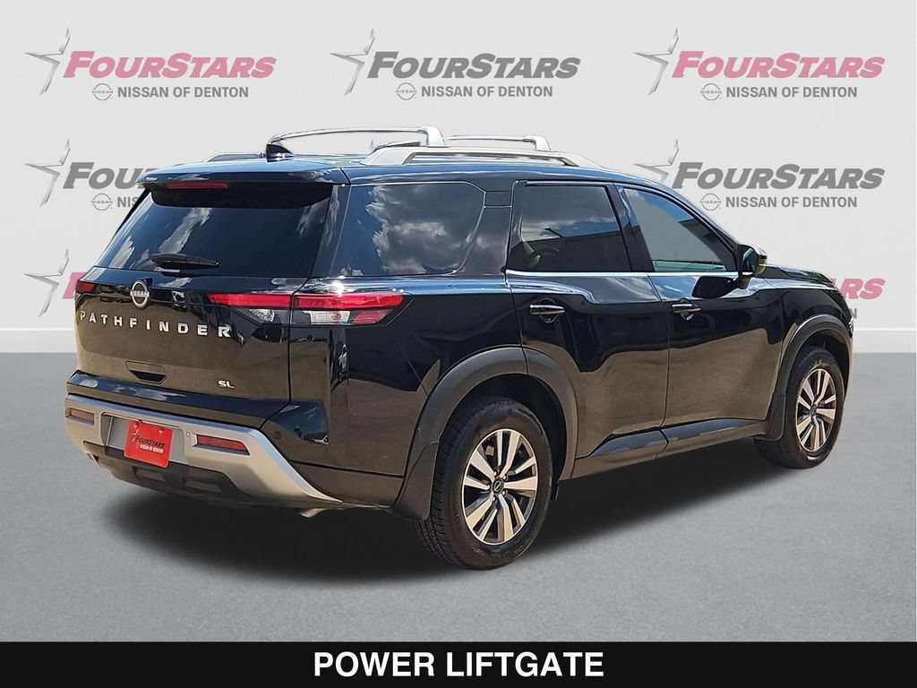 Used 2025 Nissan Pathfinder SL FWD image 4