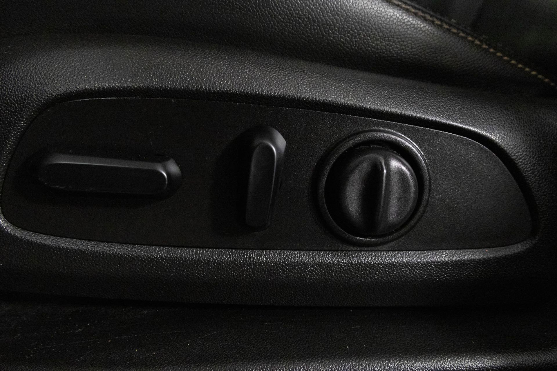 Used 2019 GMC Terrain SLT w/ Preferred Package image 19