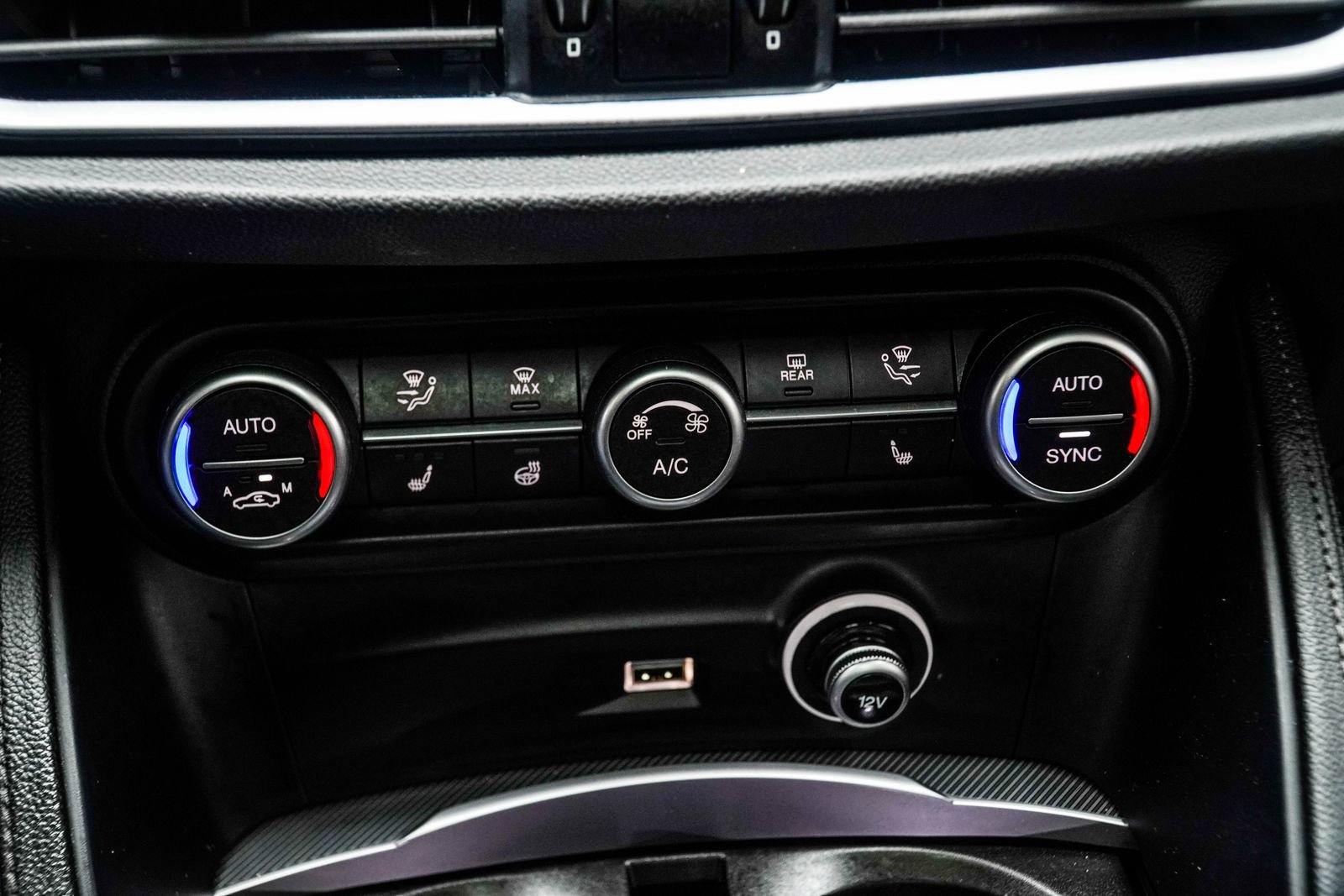 Used 2023 Alfa Romeo Stelvio Veloce image 23