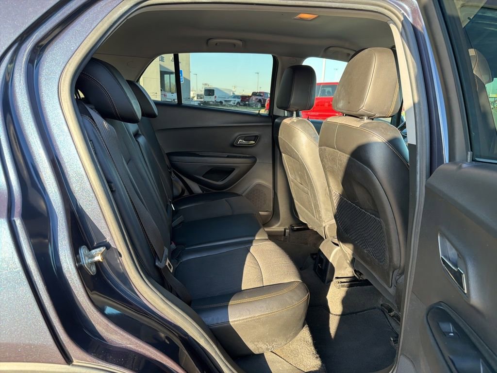 Used 2019 Chevrolet Trax LT w/ LT Convenience Package image 17