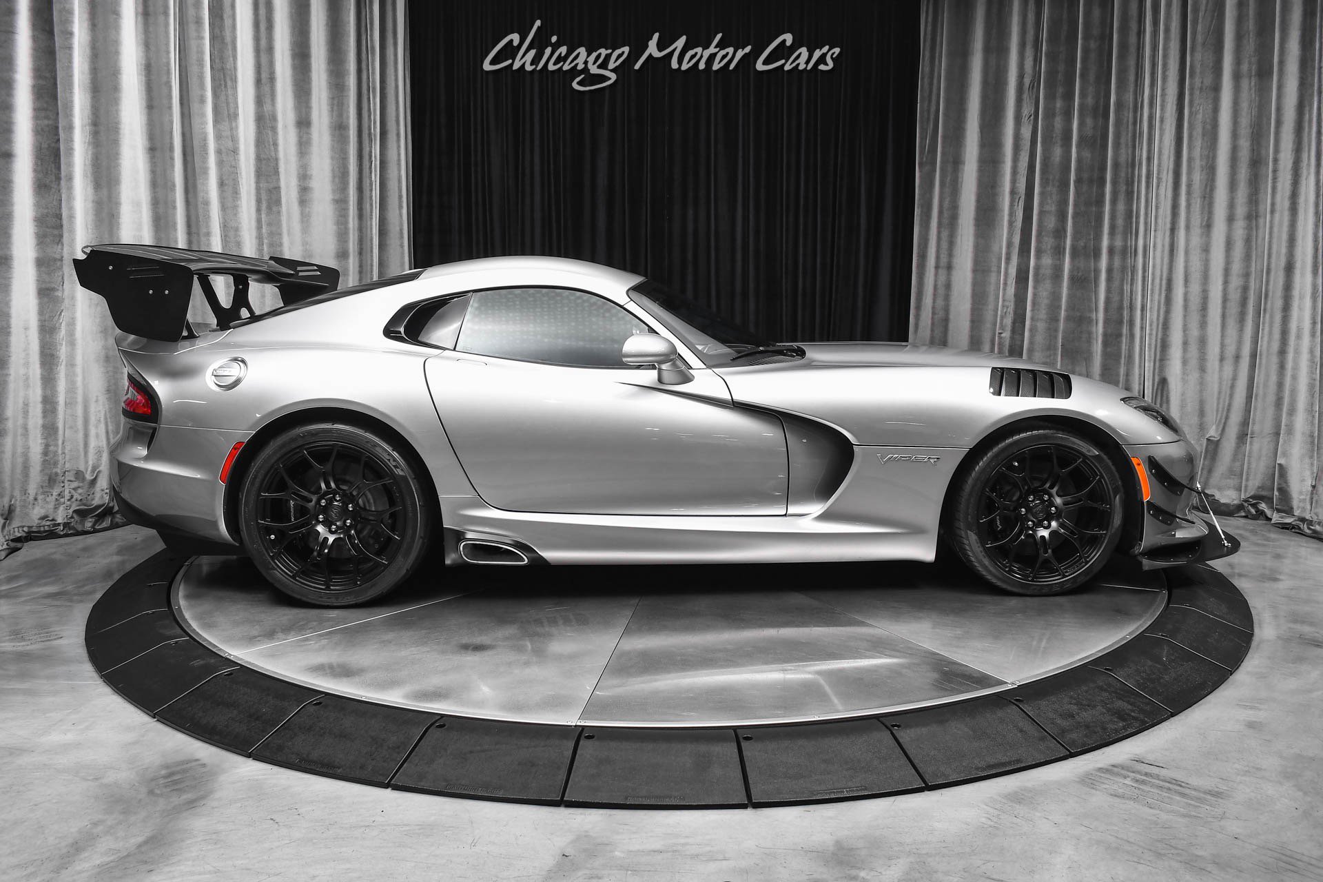 Used 2015 Dodge Viper SRT-10 RWD image 39