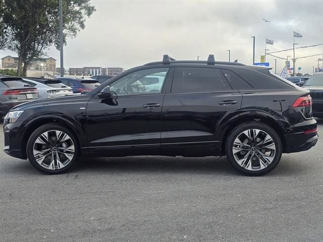 Used 2025 Audi Q8 Prestige w/ Prestige Package image 38