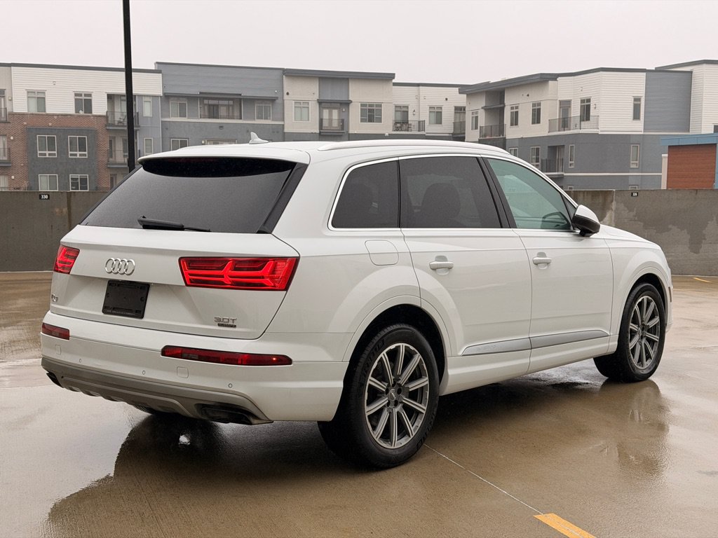 Used 2018 Audi Q7 3.0T Prestige AWD/4WD image 3