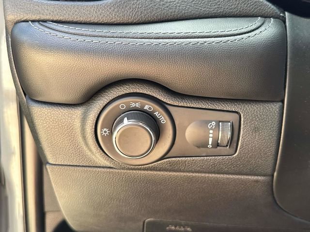 Used 2023 Dodge Durango SXT image 28