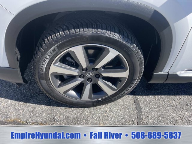 Used 2023 Honda Pilot Touring image 9