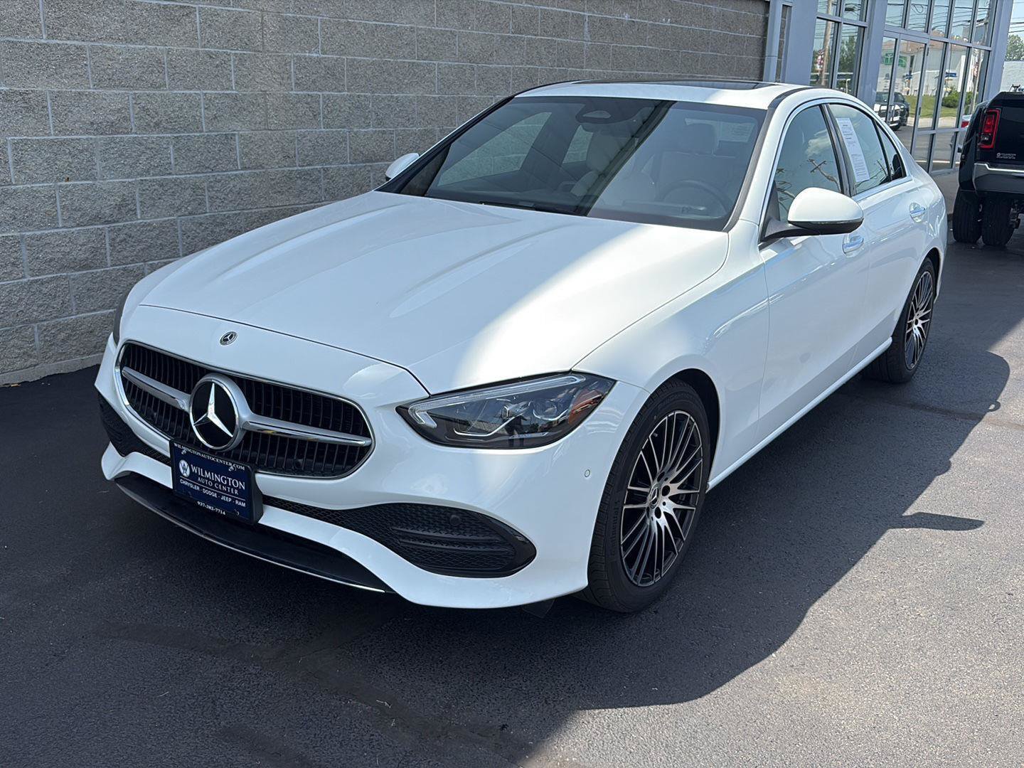 Used 2025 Mercedes-Benz C 300 4MATIC Sedan image 37