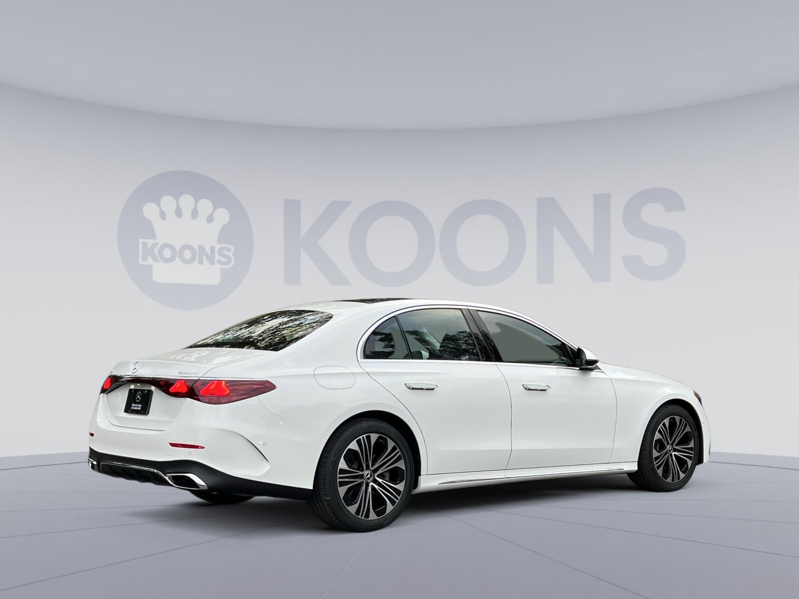 Used 2026 Mercedes-Benz E 350 4MATIC Sedan image 5