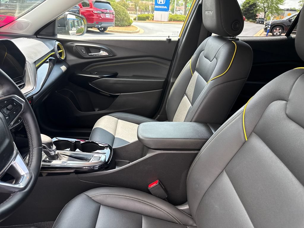 Used 2024 Chevrolet Trax ACTIV w/ Sunroof Package FWD image 13