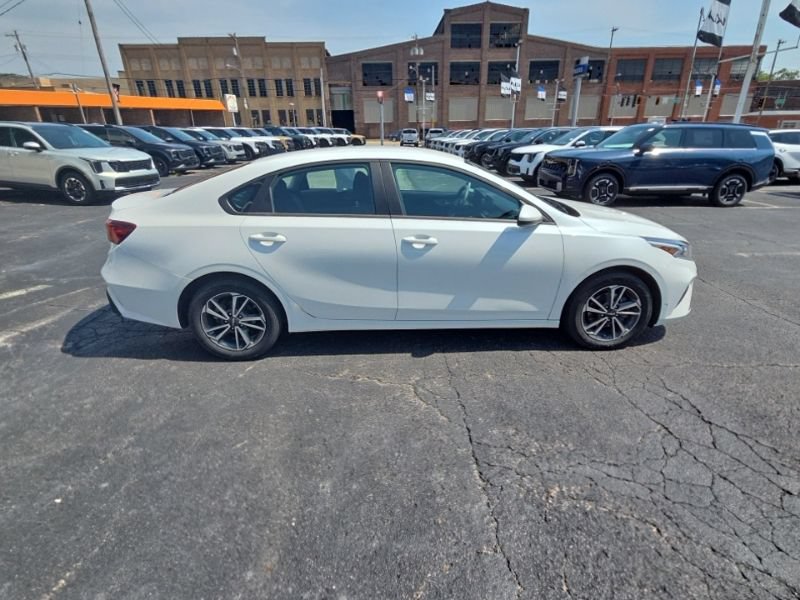 Used 2024 Kia Forte LXS FWD image 8