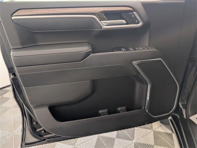 Used 2025 Chevrolet Silverado 1500 LT image 10