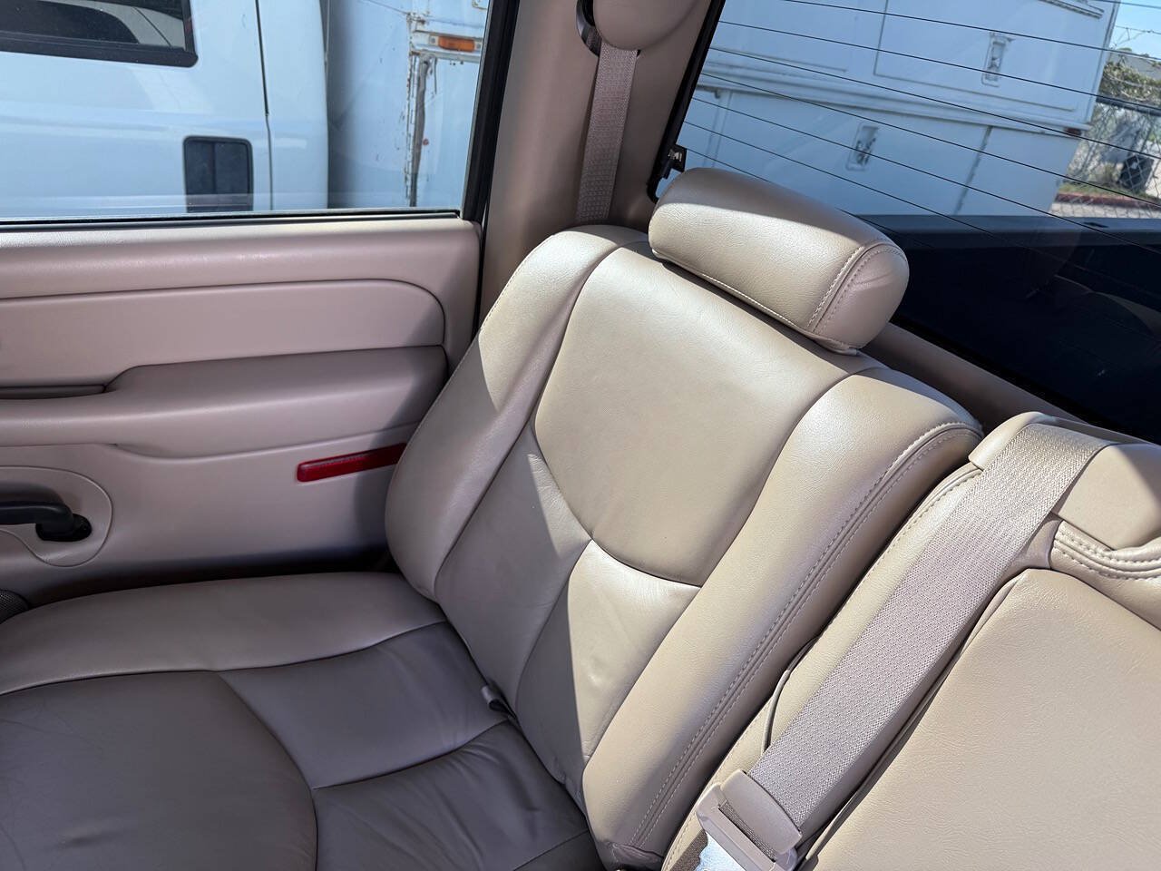 Used 2006 Chevrolet Silverado 3500 LT w/ Heavy-Duty Power Package AWD/4WD image 15