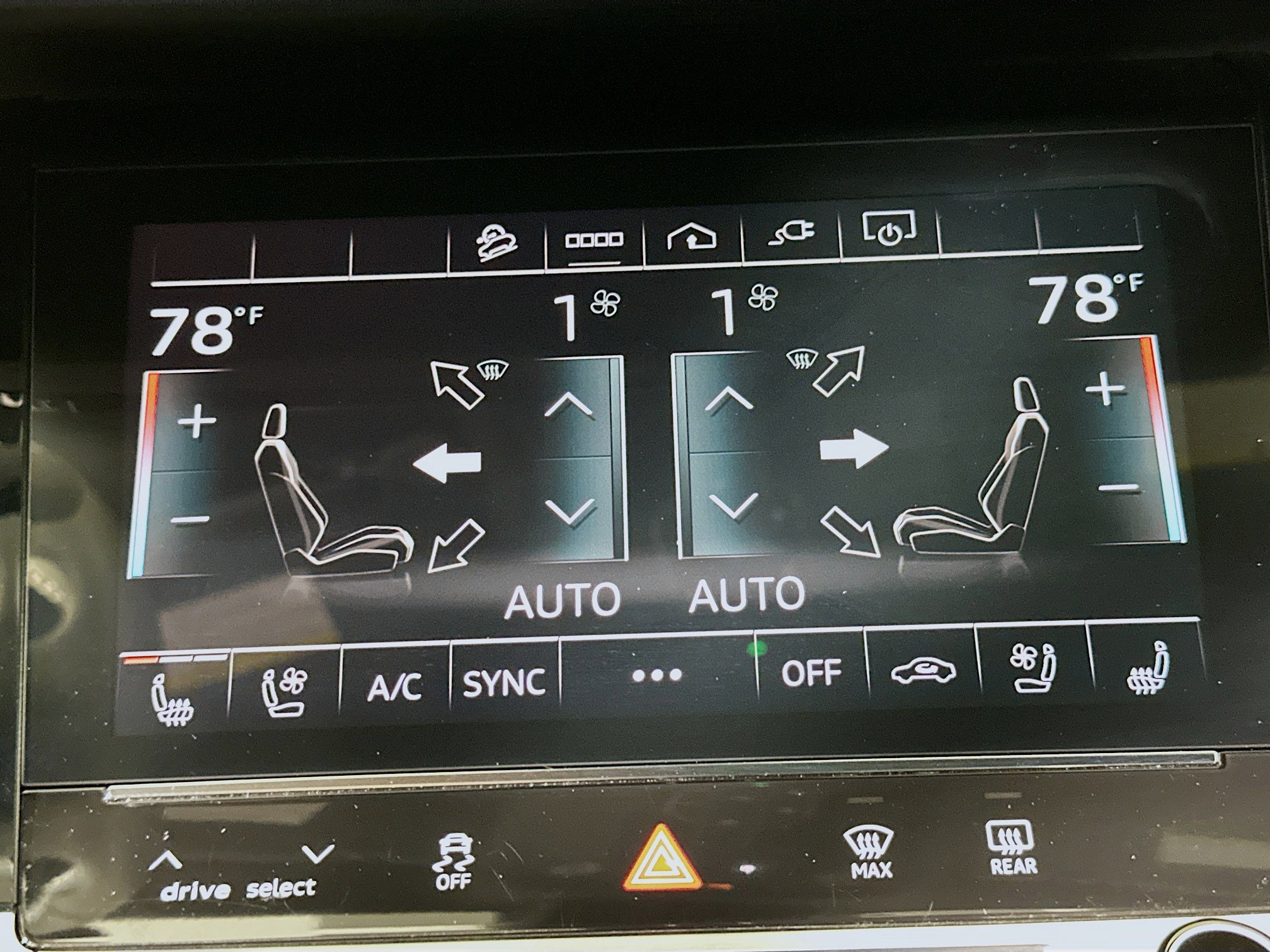 Used 2024 Audi Q8 e-tron Premium Plus w/ Premium Plus Package image 24