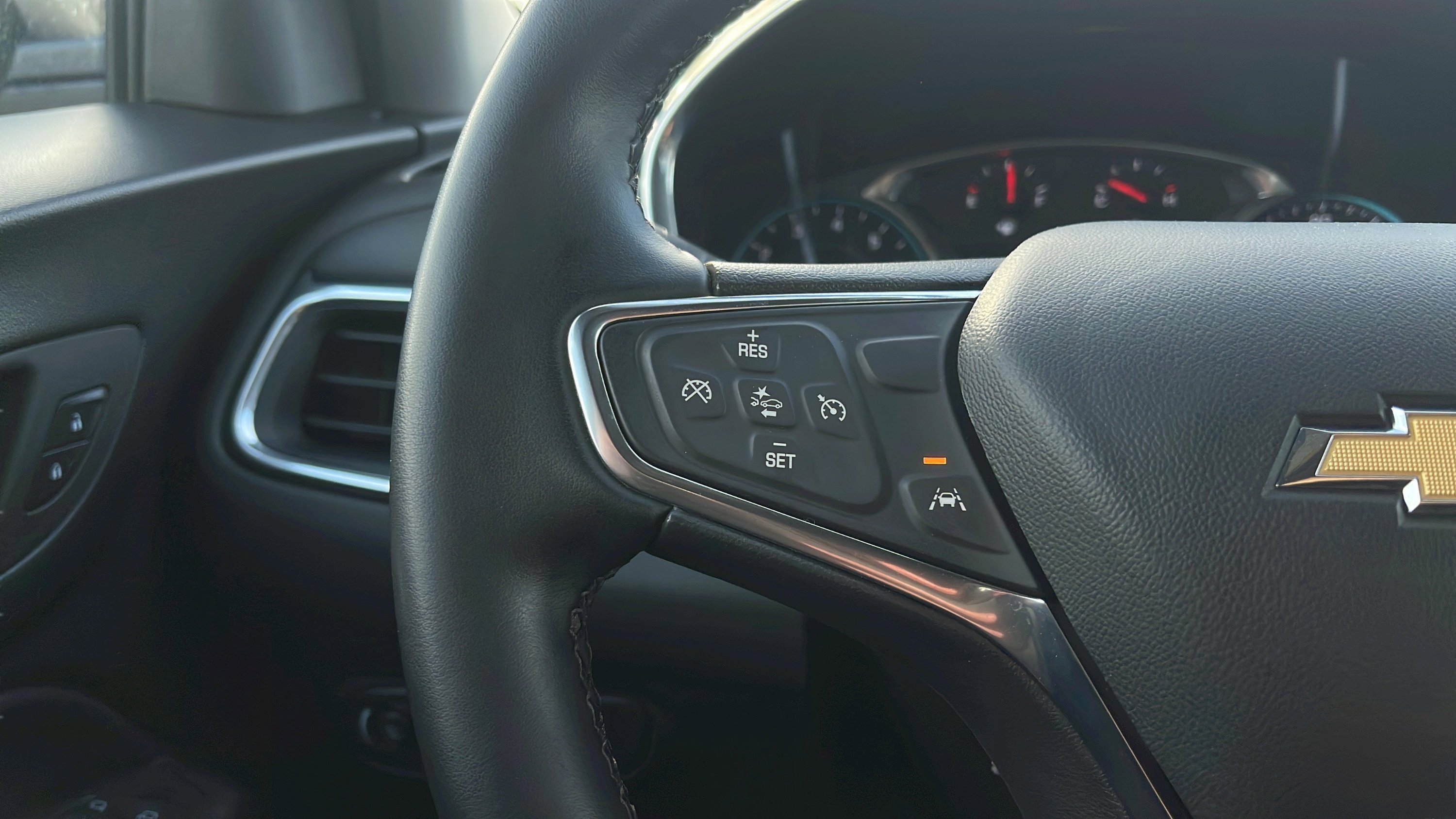 Used 2024 Chevrolet Equinox LT image 10