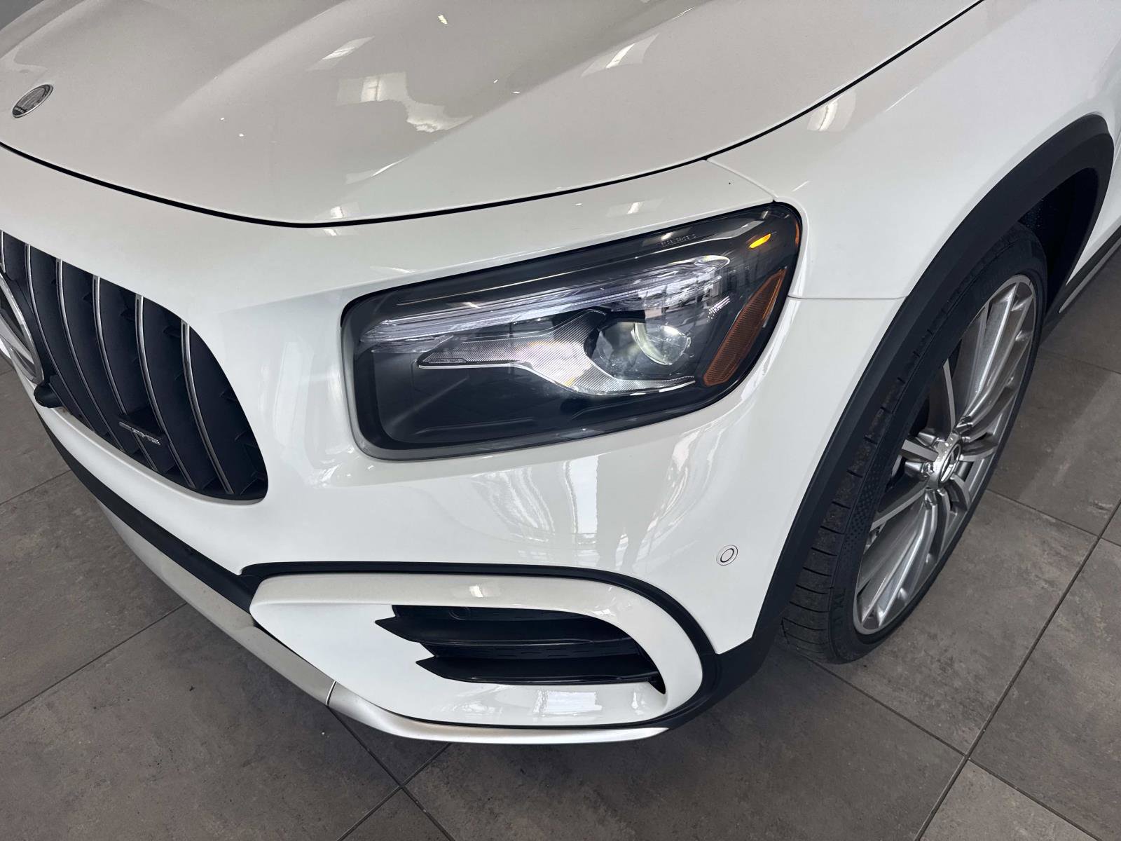 New 2026 Mercedes-Benz GLB 35 AMG 4MATIC image 9
