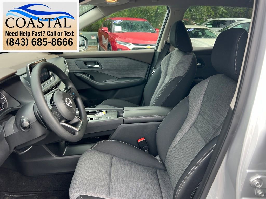 Used 2022 Nissan Rogue SV FWD image 12