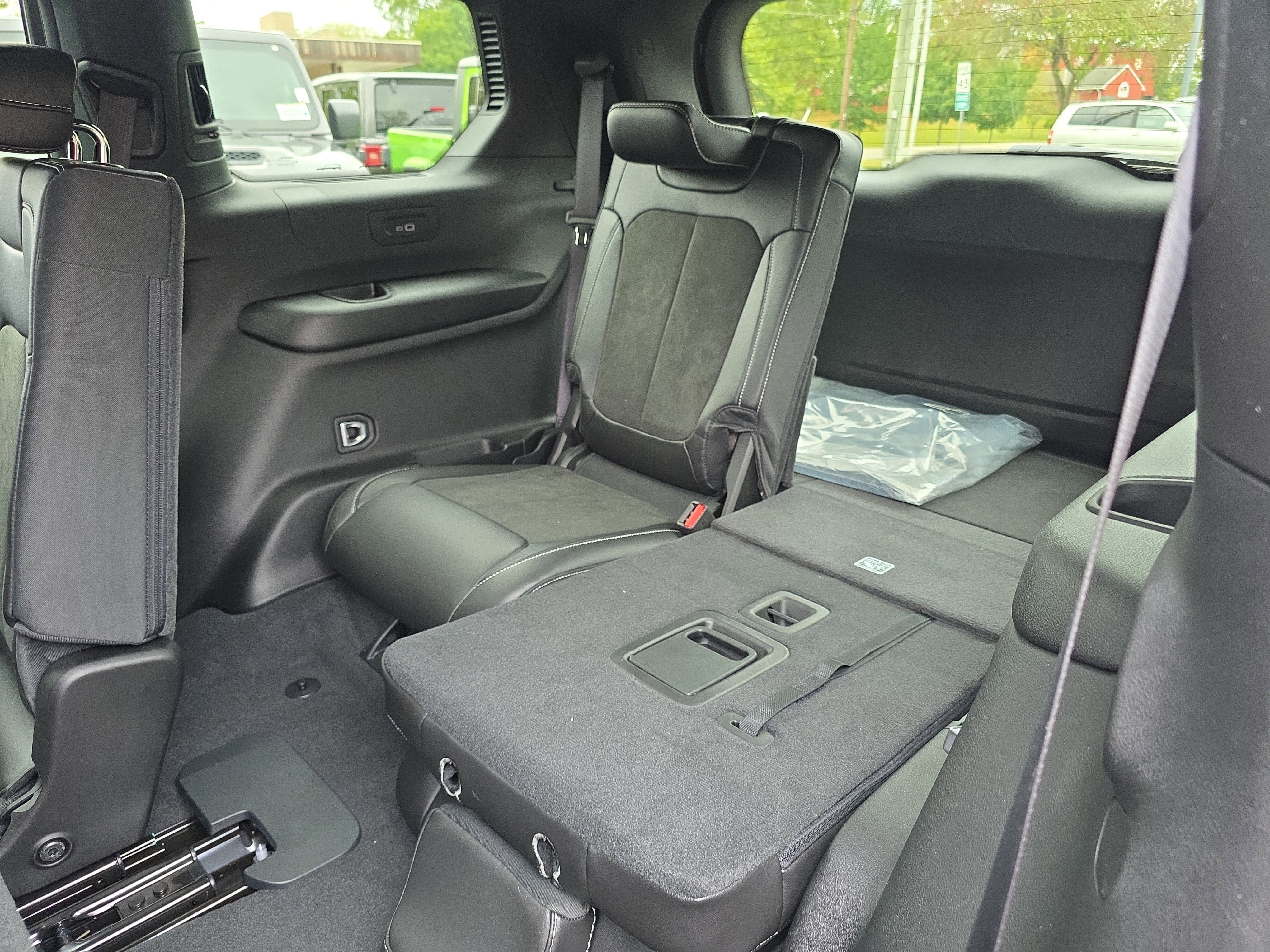 New 2025 Jeep Grand Cherokee L Altitude image 15