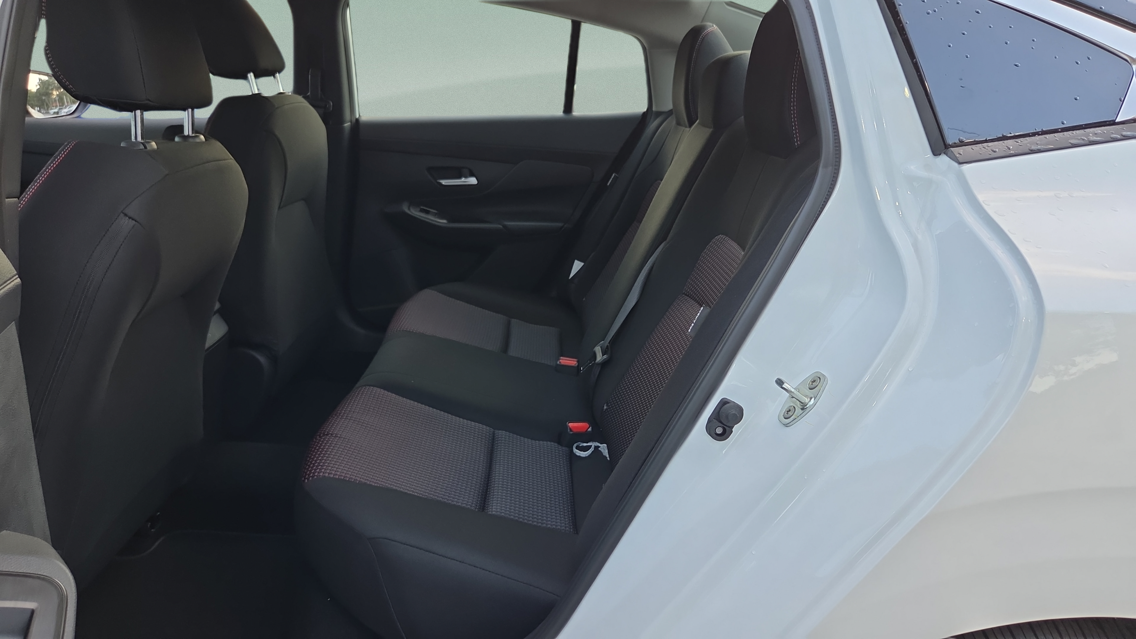 New 2027 Nissan Sentra SR w/ Floor Mat Package FWD image 11