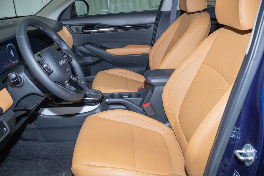 Used 2024 Kia Seltos EX image 11