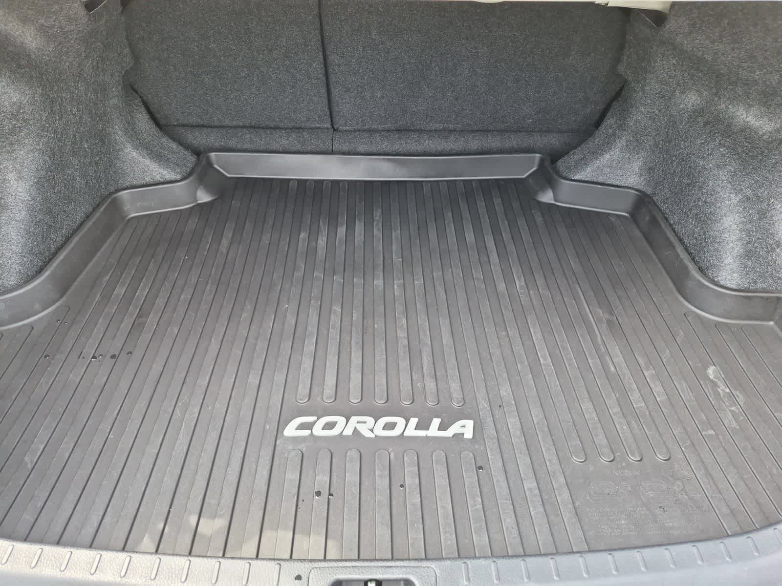 Used 2018 Toyota Corolla LE FWD image 33