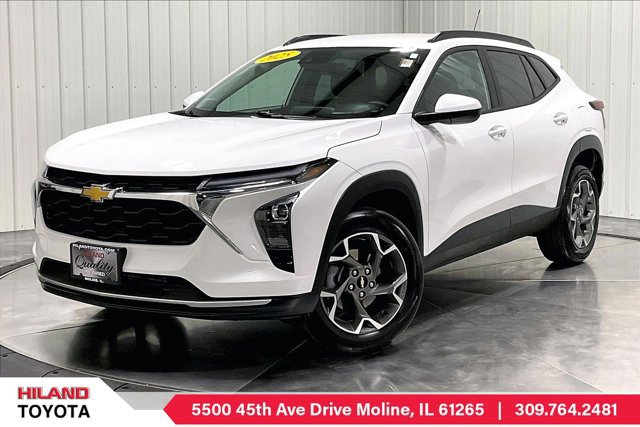 Used 2025 Chevrolet Trax LT w/ LT Convenience Package FWD image 1