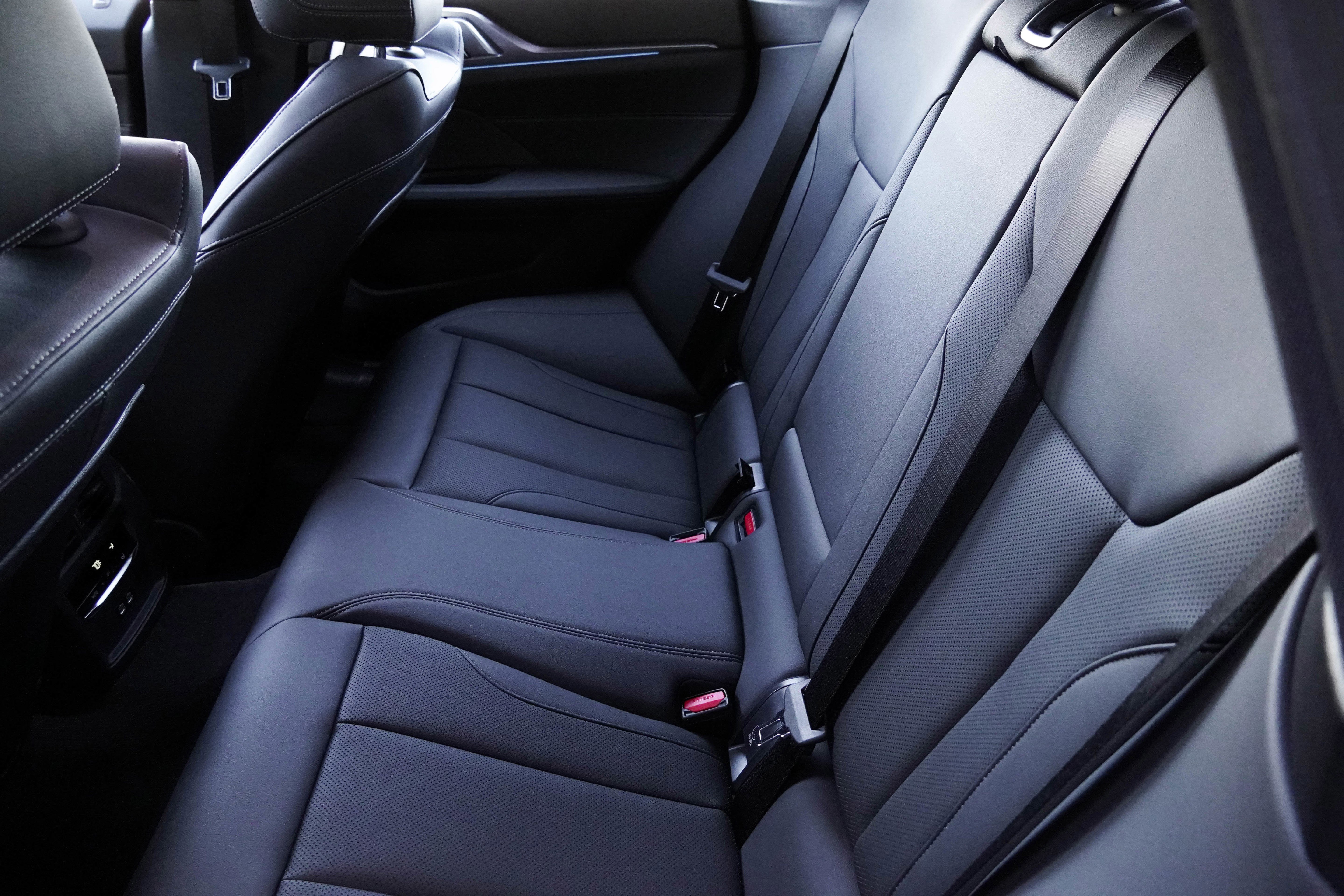 Certified 2026 BMW M440i image 39