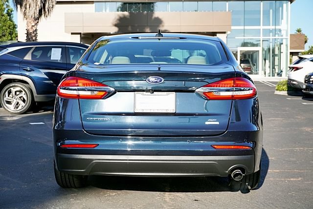 Used 2020 Ford Fusion SE FWD image 9