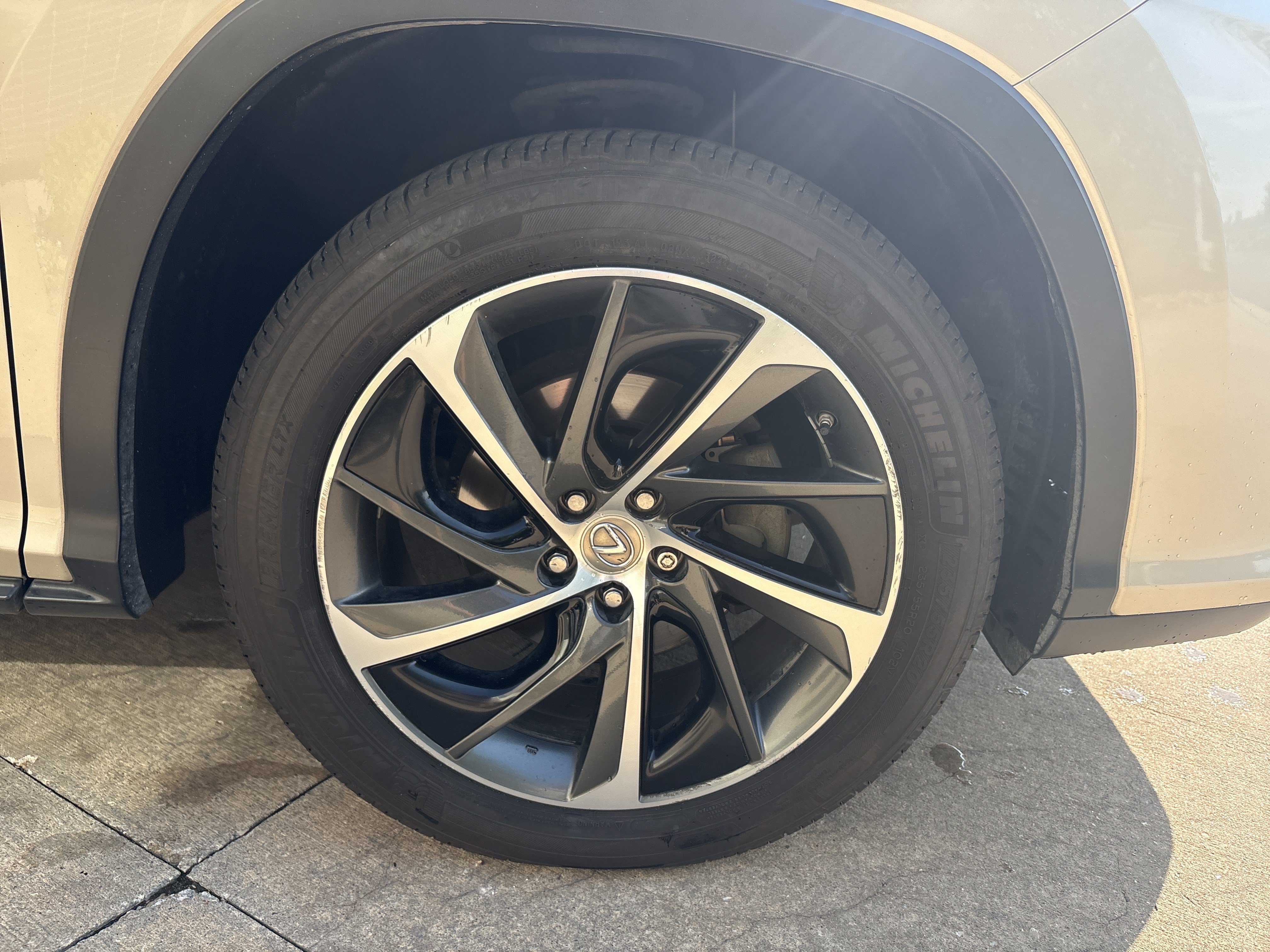 Used 2017 Lexus RX 450h AWD w/ Luxury Package image 13