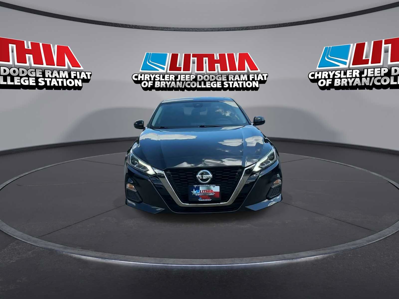 Used 2021 Nissan Altima 2.5 SR FWD image 3