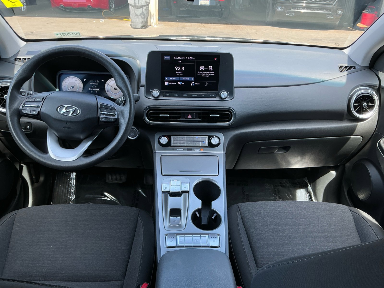 Used 2023 Hyundai Kona SE w/ Cargo Package FWD image 15