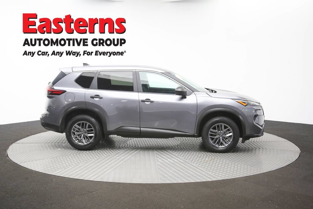 Used 2024 Nissan Rogue S AWD/4WD image 41