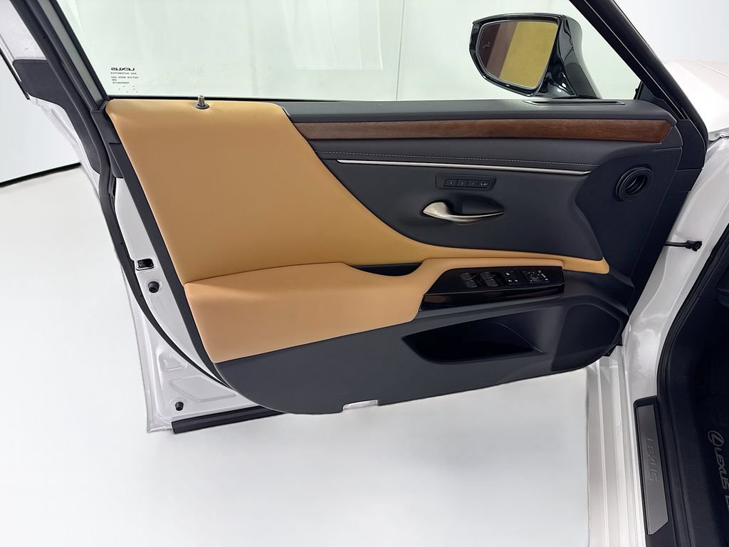 Certified 2025 Lexus ES 300h w/ Premium Package FWD image 24