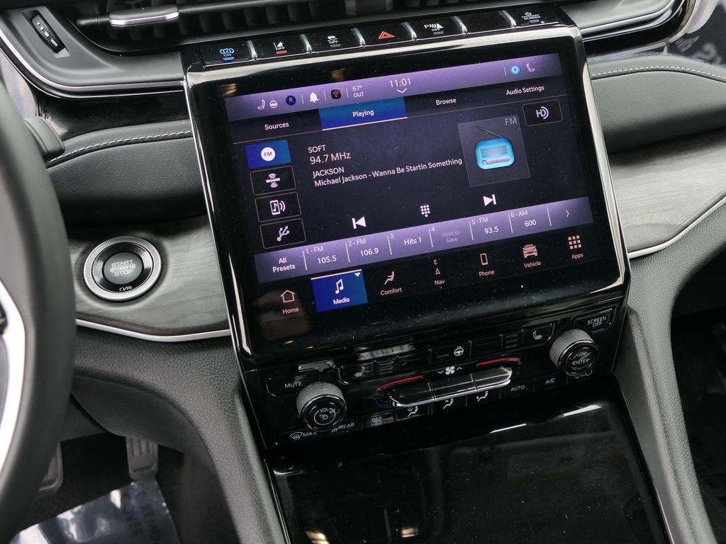 Used 2023 Jeep Grand Cherokee 4WD 4xe image 18