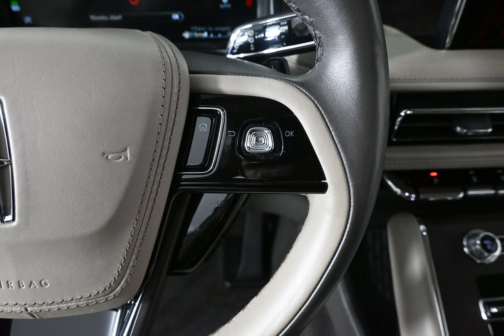 Used 2022 Lincoln Aviator Reserve w/ Equipment Group 201A image 11