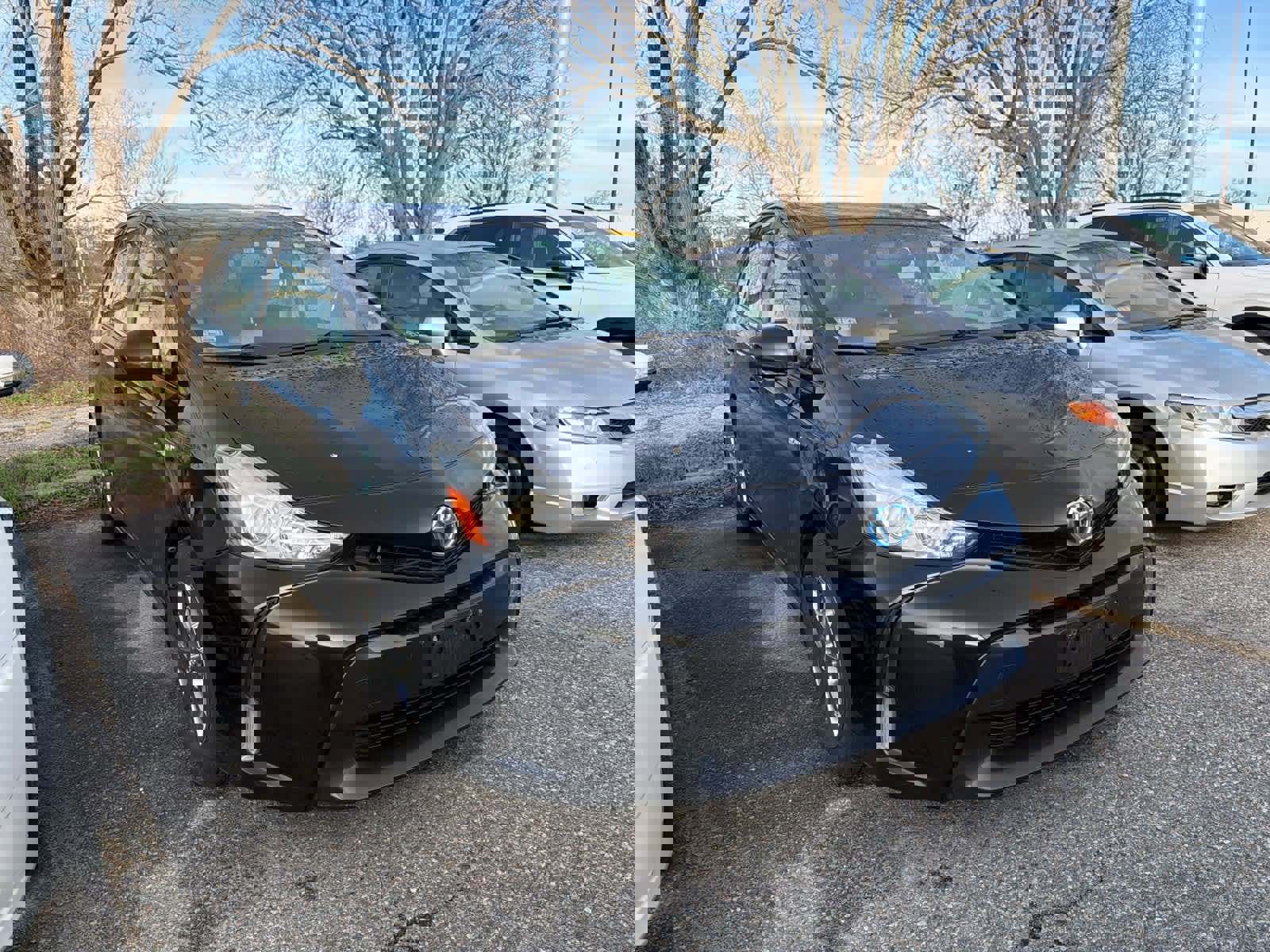 Used 2015 Toyota Prius V Four image 4