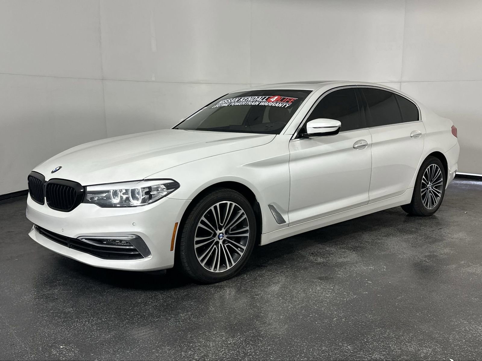 Used 2018 BMW 540i image 4